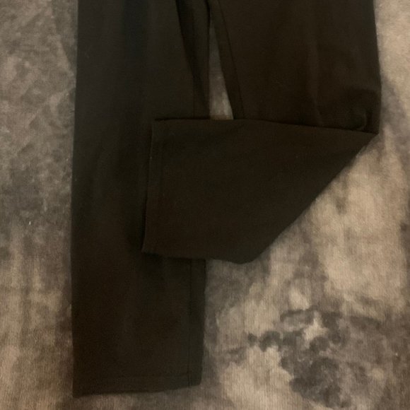 Lightweight Black Leggings - Picture 3 of 6
